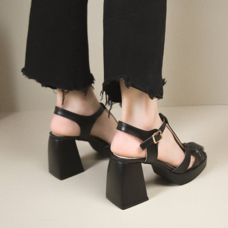 High Heels im römischen Stil – Bild 4 | LuxeStyle