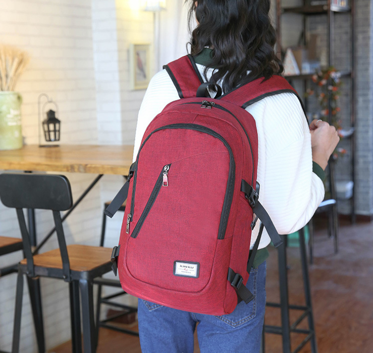Rucksack mit Ladefunktion – 20-35 l – Bild 3 | LuxeStyle