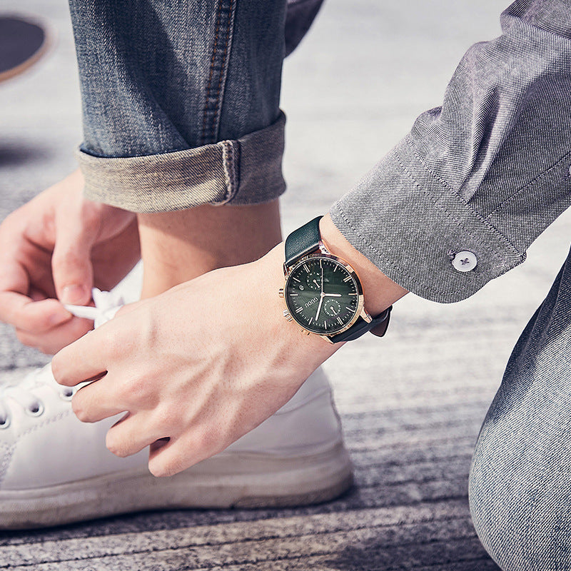 Quarz-Herrenuhr mit Kalender und Lederarmband – Bild 1 | LuxeStyle