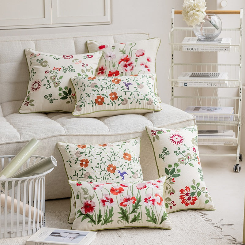 Kissenhülle mit Blumenstickerei – Bild 2 | LuxeStyle