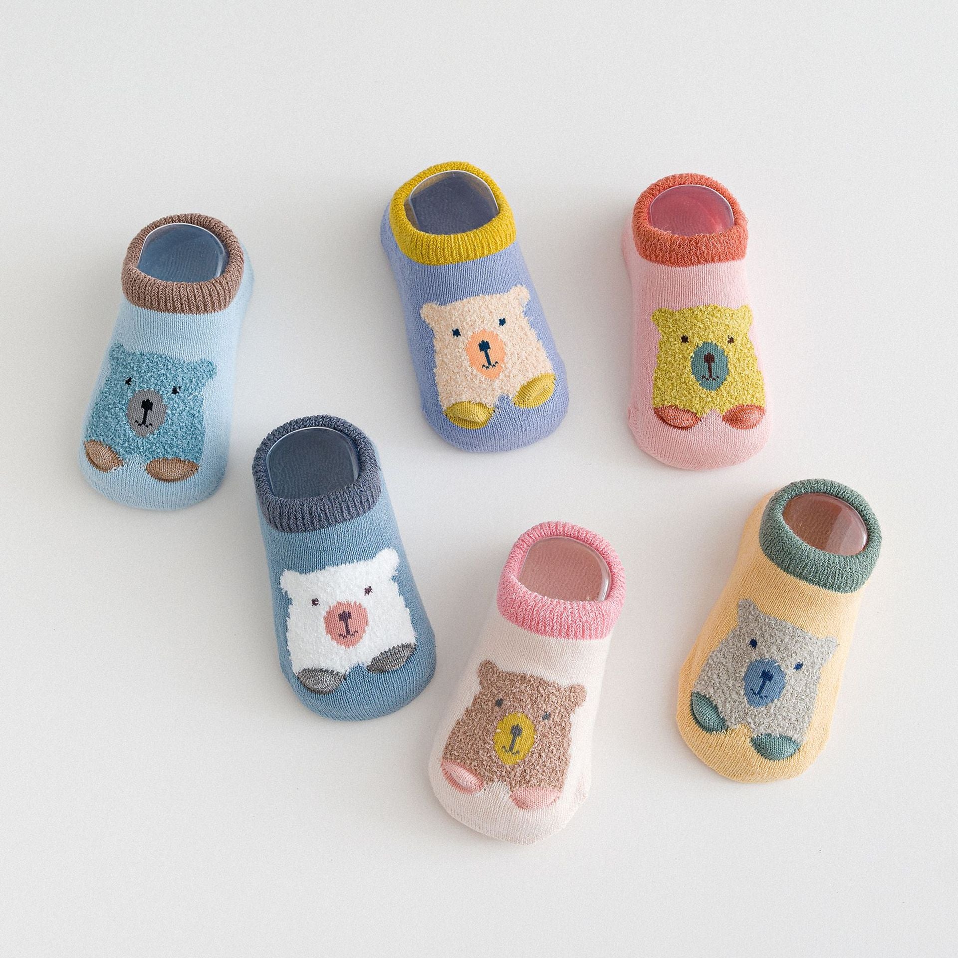 Kinderfußsocken mit Cartoon-Motiven