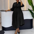 Elegantes asymmetrisches Plisseekleid mit Schnürung
