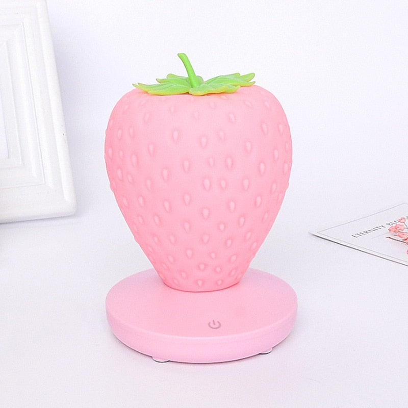 Erdbeer-Nachtlicht mit USB-Ladefunktion – Bild 8 | LuxeStyle