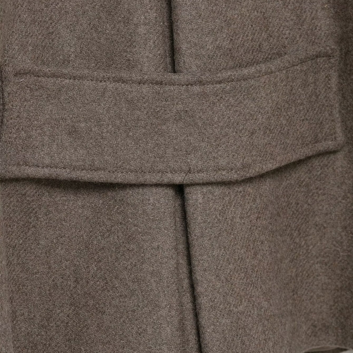 Eleganter kurzer Woll-Blend Mantel