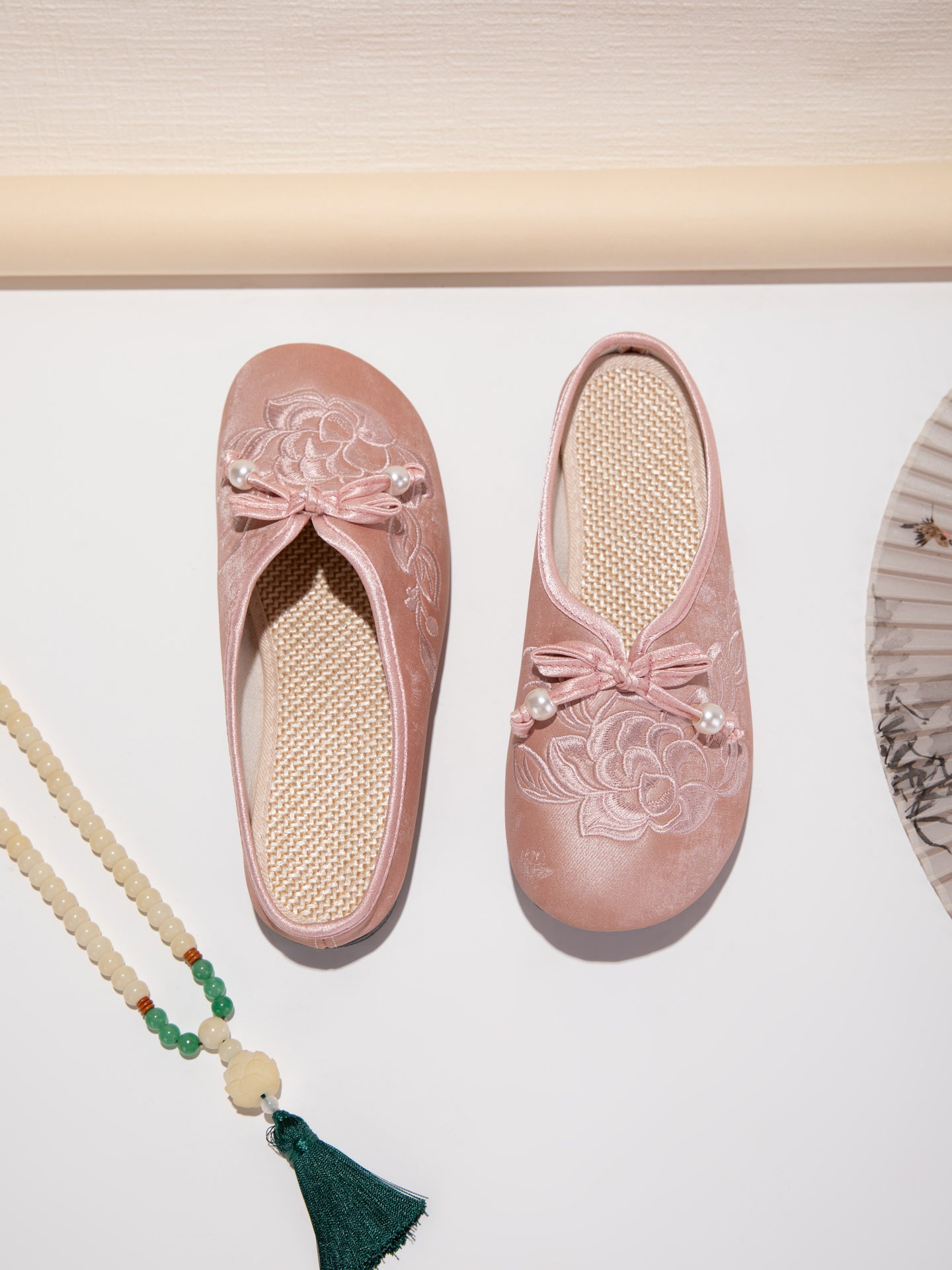 Bestickte Mules – Beige, elegant & bequem