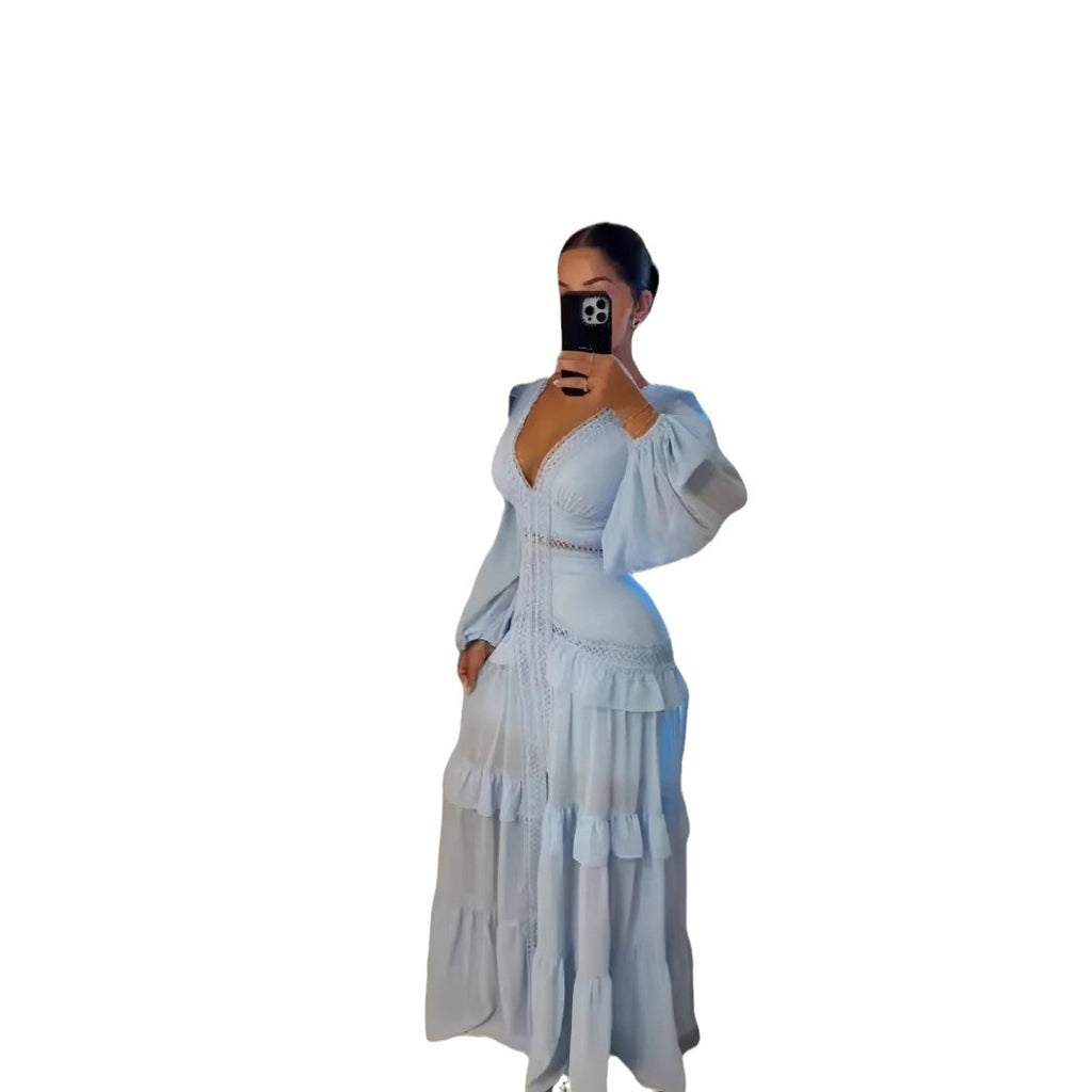 V-Ausschnitt Kleid mit Rüschensaum & Seitenschlitz