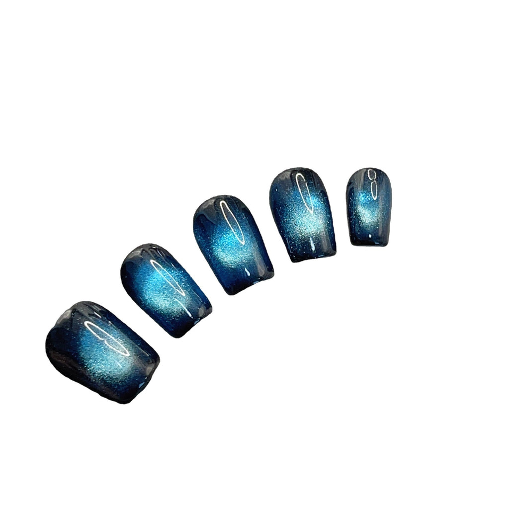 Handgemachte Cat's Eye Nägel zum Aufkleben