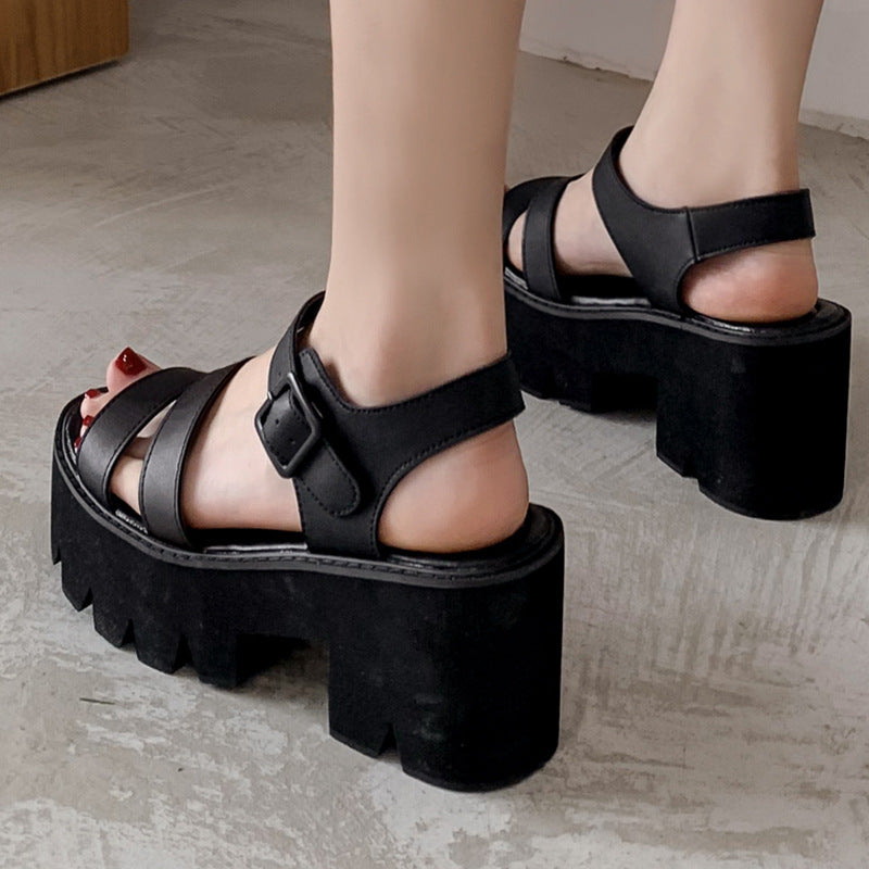 Hohe Absätze Sandalen in einfarbigem PU – Bild 3 | LuxeStyle