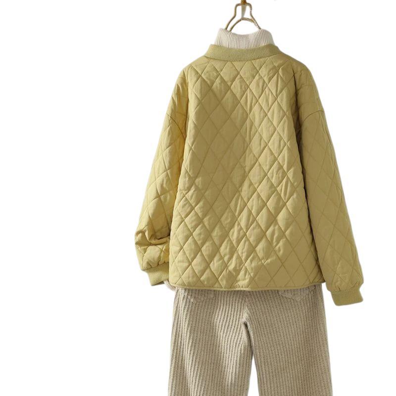 Kurze, locker geschnittene Damen-Steppjacke