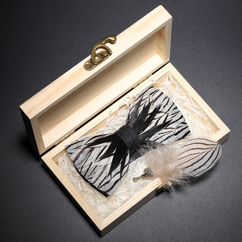 Feder-Fliege mit Brosche – Bild 3 | LuxeStyle