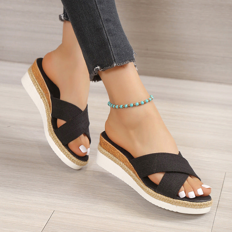 Plateau-Wedge-Pantoletten mit Kreuzriemen – Bild 2 | LuxeStyle