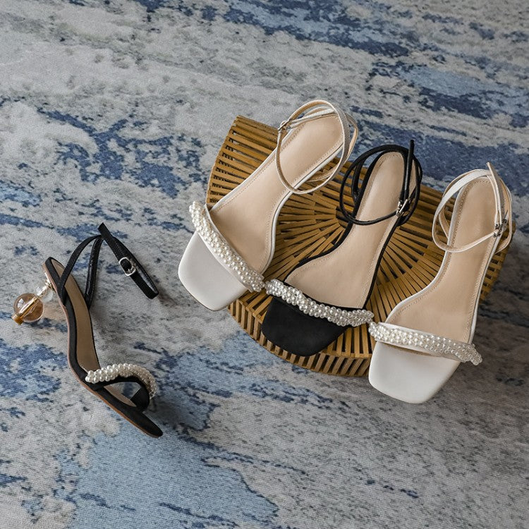 Sandalen aus Leder mit Kristallabsatz – Bild 5 | LuxeStyle
