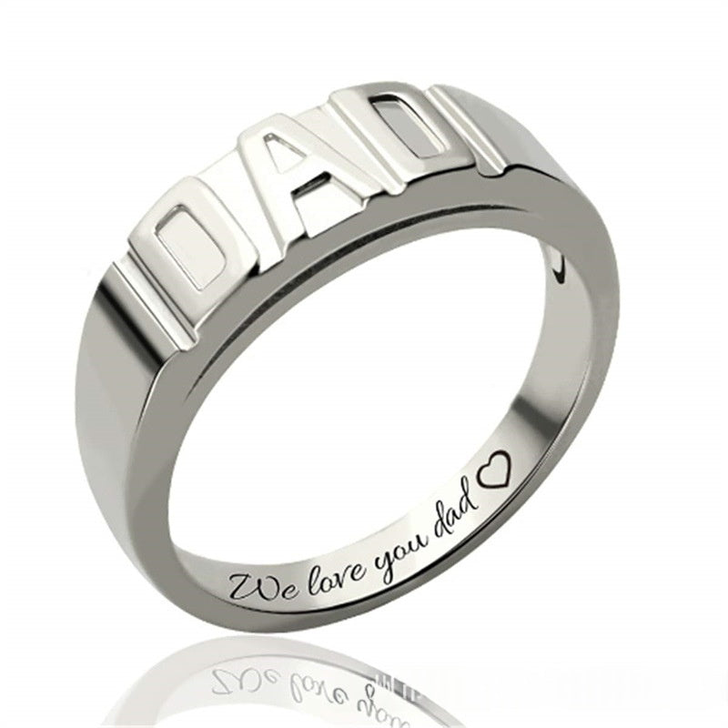 DAD Ring – Breiter Bandring mit Gravur