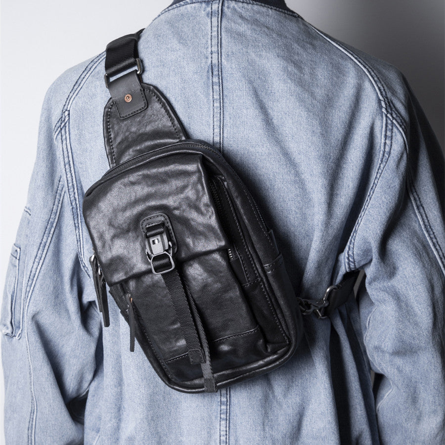 Kleine Brusttasche aus echtem Leder – schwarz | LuxeStyle