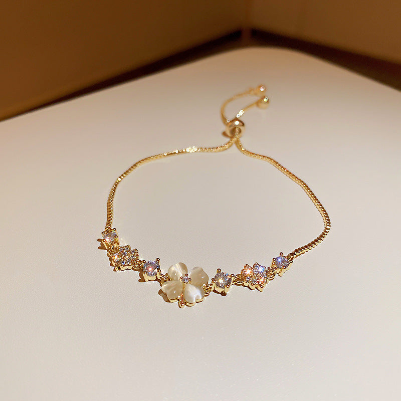 18K Goldverplattetes Cubic Zirconia Geometrisches Blumenarmband