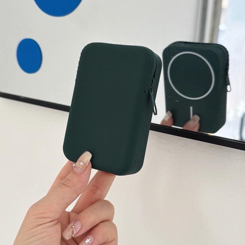 Magnetisches Silikon-Etui mit Ständer – Bild 7 | LuxeStyle