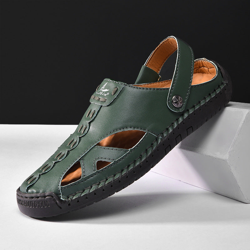 Helle Sandalen mit Zehenkappe und Lochmuster | LuxeStyle