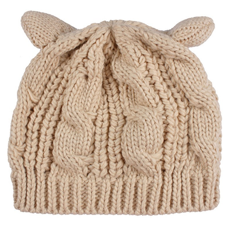 Gestrickte Beanie mit Katzenohren
