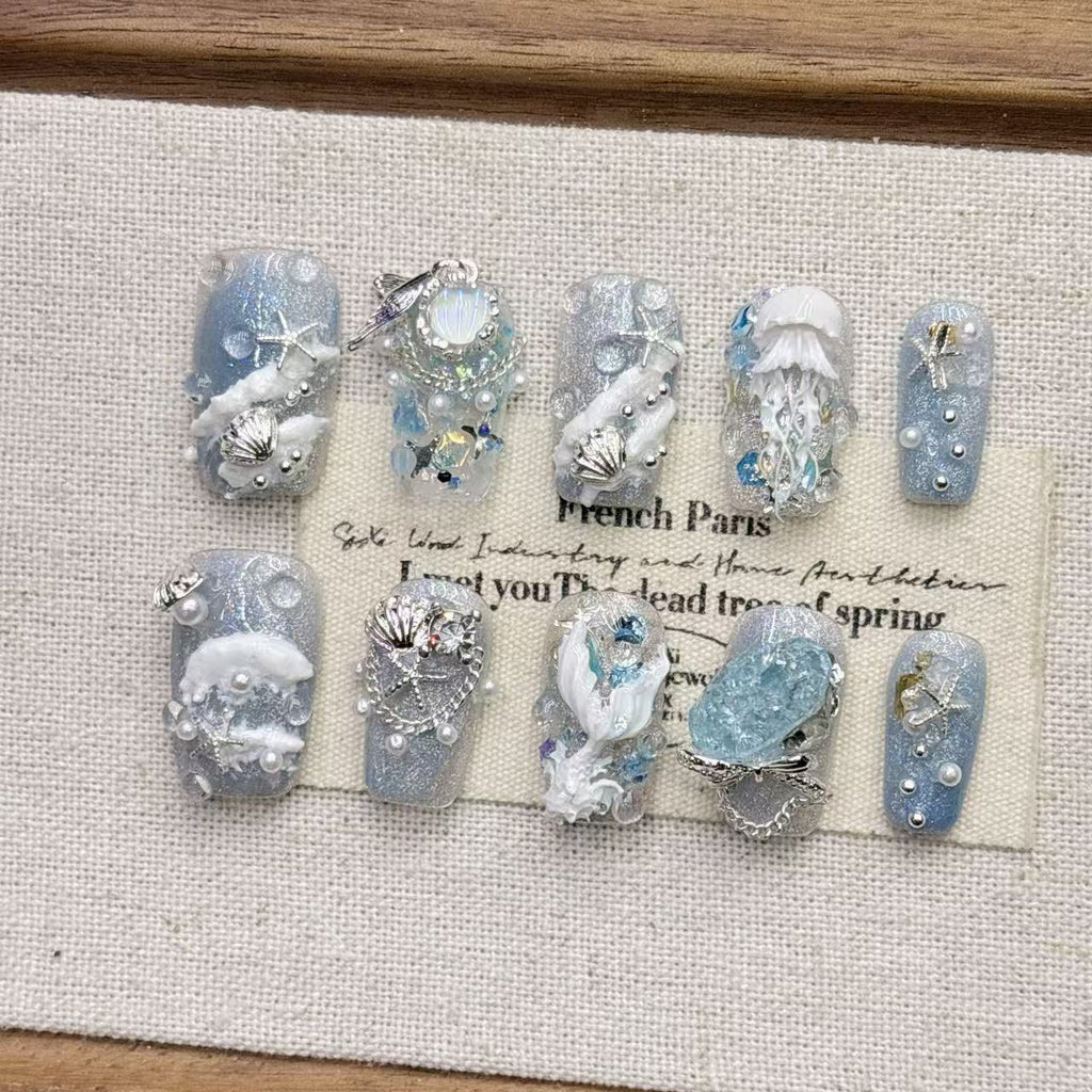 Handgemachte Wearable Nails