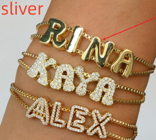 Personalisiertes Buchstaben-Armband – Bild 2 | LuxeStyle
