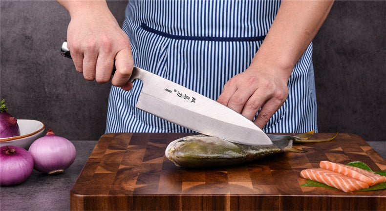 Japanisches Kochmesser für Lachs und Sushi