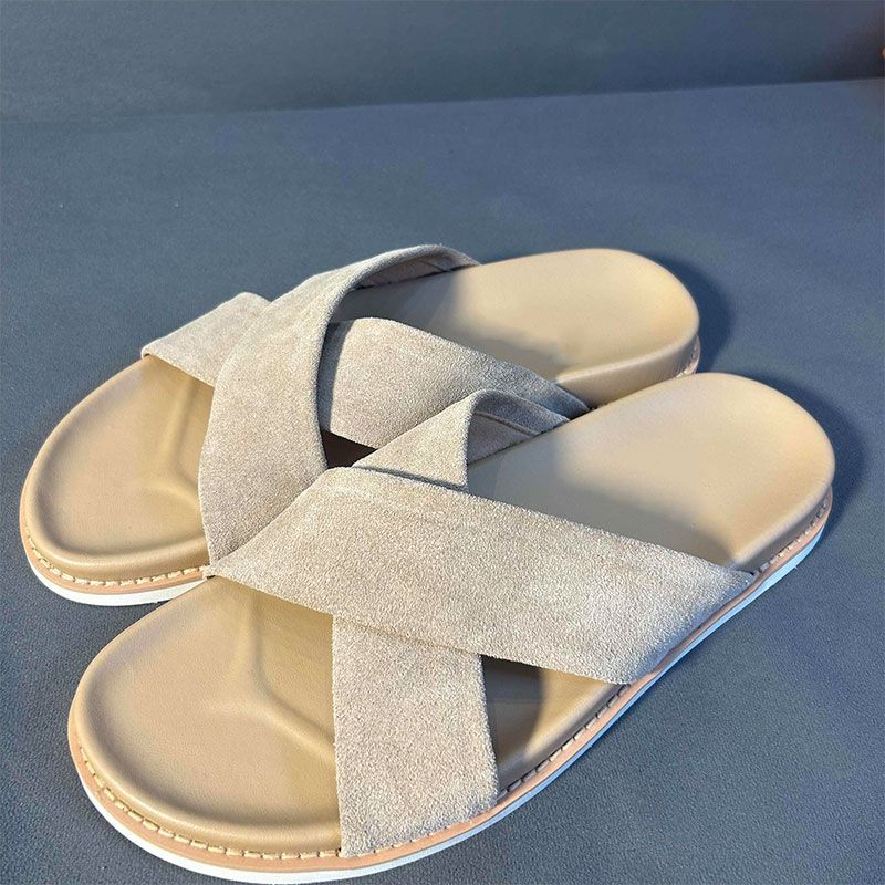 Freizeit-Slipper aus Veloursleder