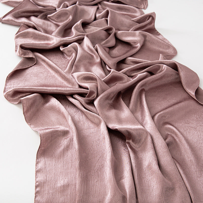 Crinkled Satin Schal – Seidig Glatt