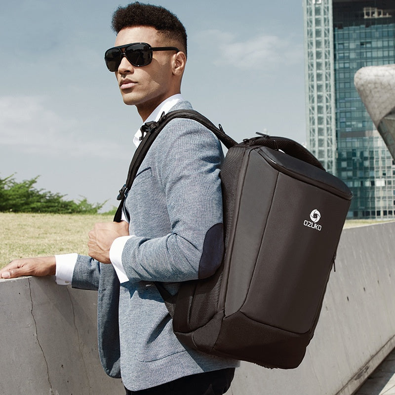 Outdoor Rucksack mit Laptopfach – Bild 3 | LuxeStyle