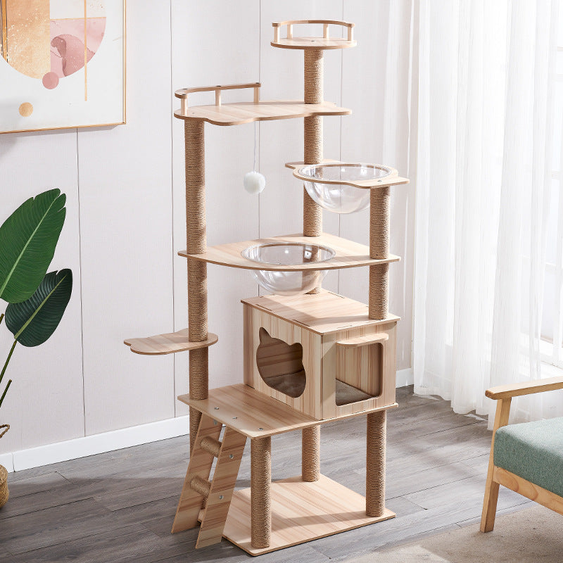 Katzenbaum mit Klettergerüst