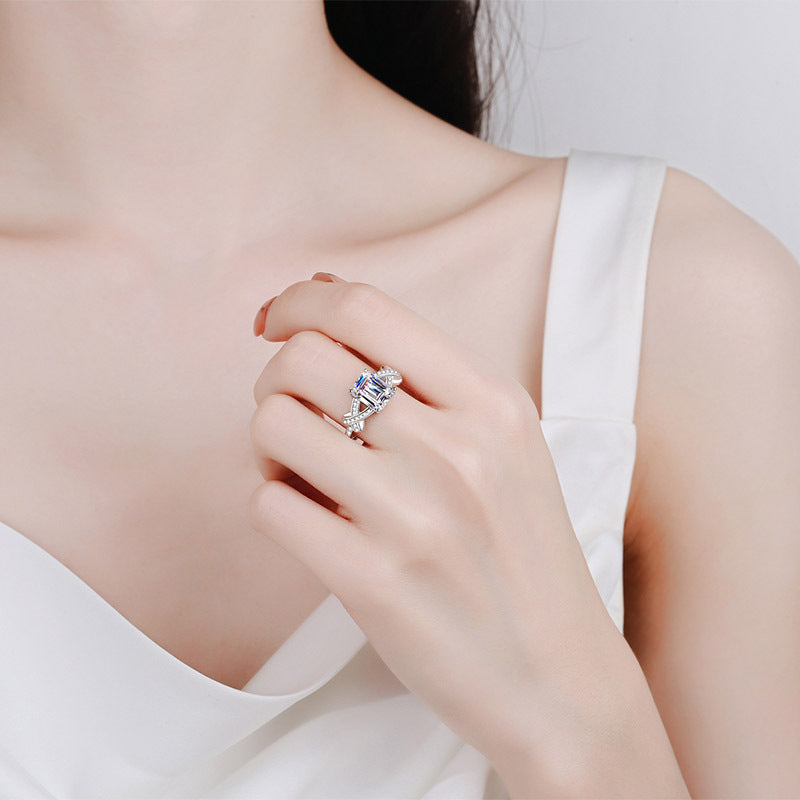 Damenring mit rechteckigem Moissanit – Bild 5 | LuxeStyle