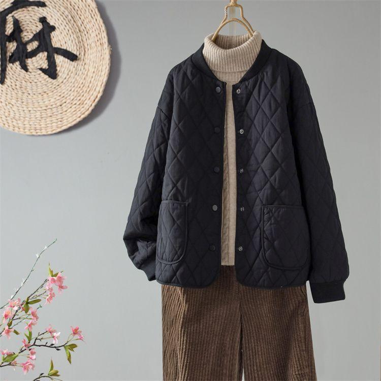 Kurze, locker geschnittene Damen-Steppjacke