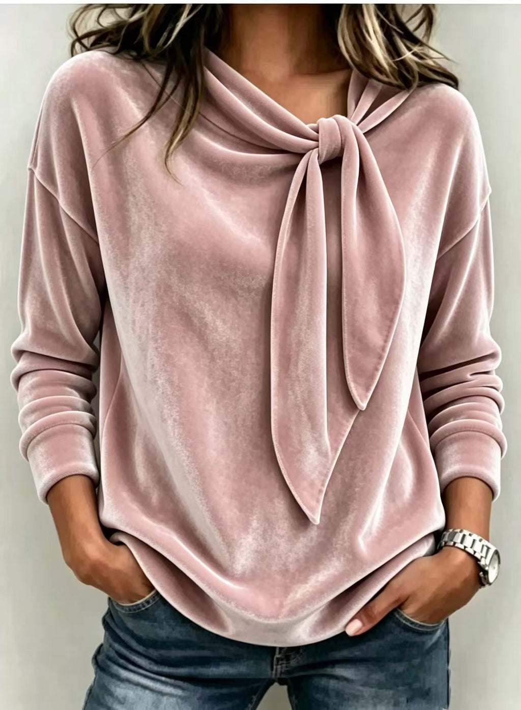 Damen Velourspulli mit Schleife