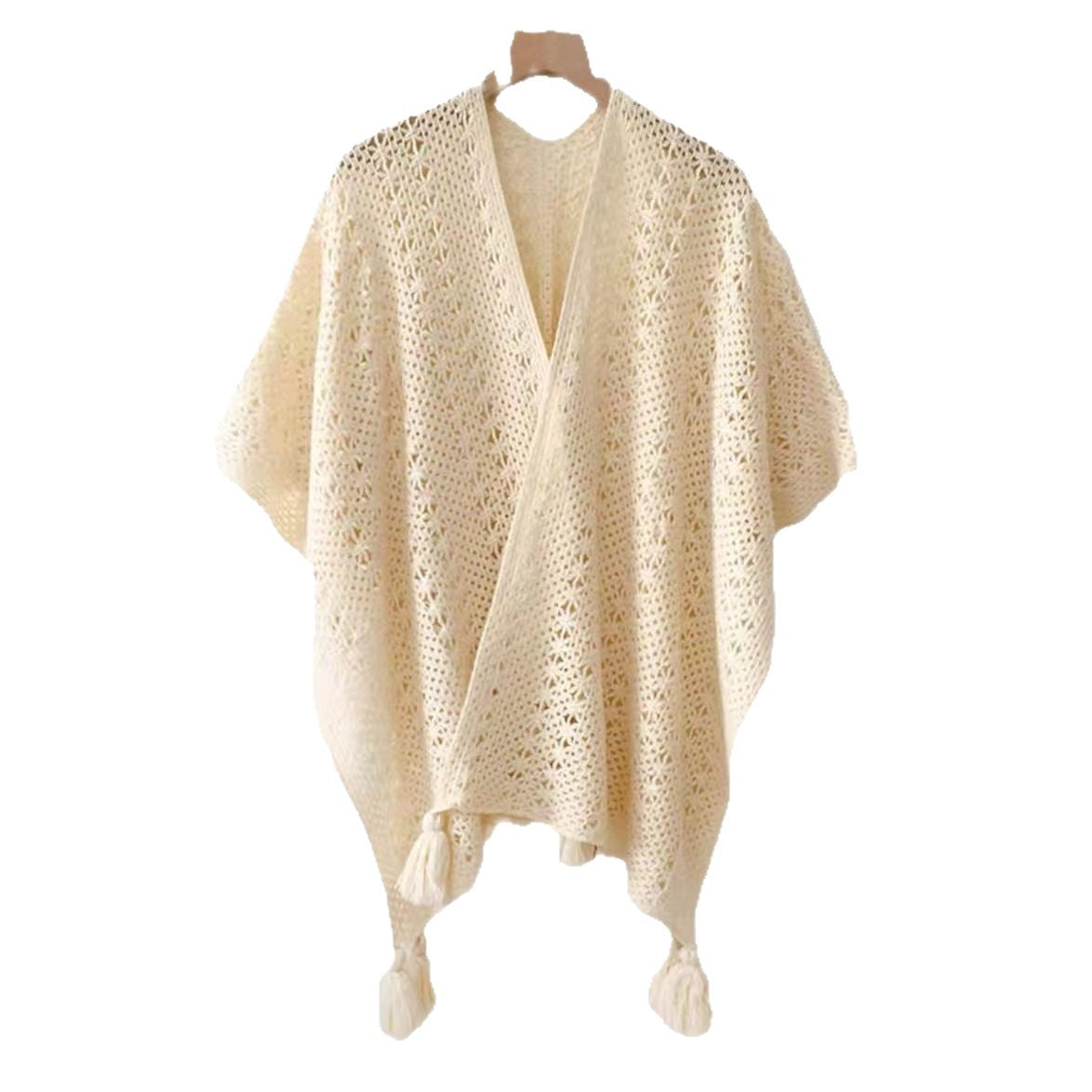 Gestricktes Cape mit Quasten