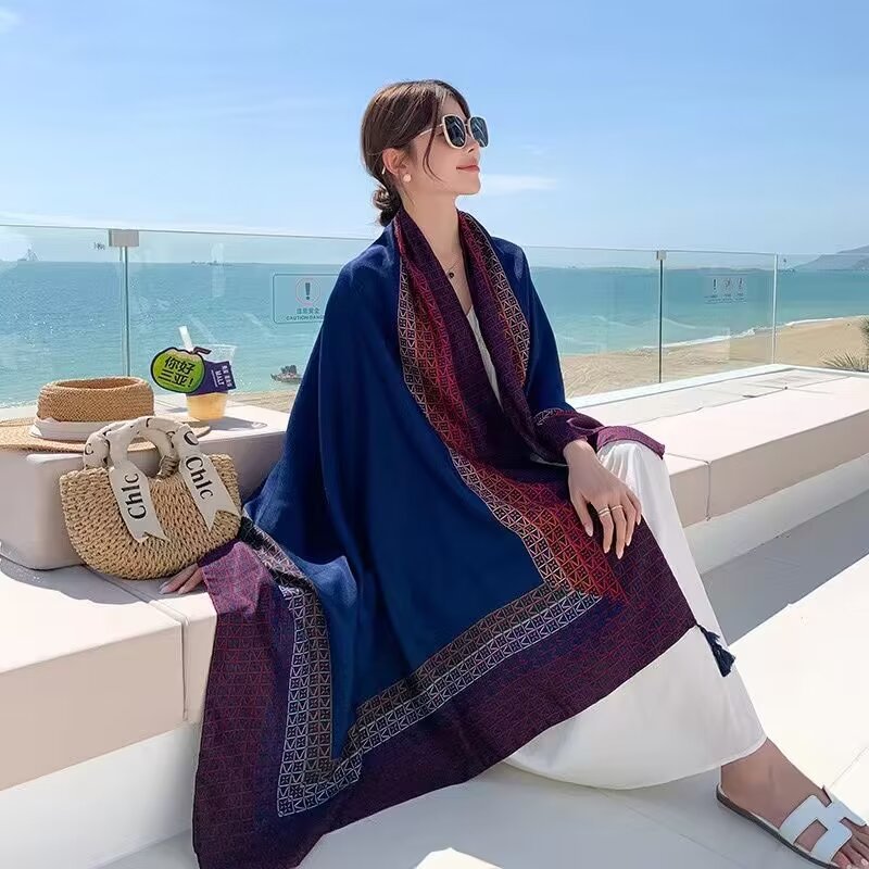 Ethno-Strandtuch mit vielseitigem Design