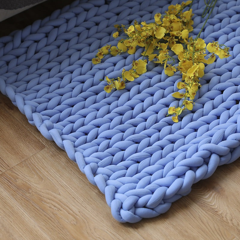 Grobgewobene Strickdecke aus Chenille-Garn