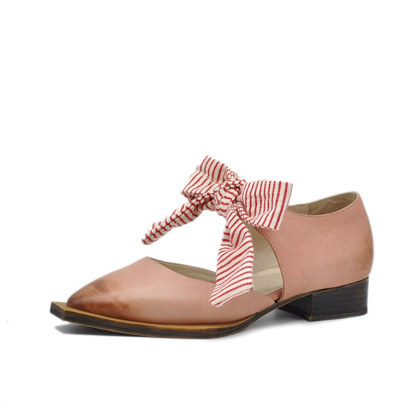 Sandalen mit Schleife und bezogenem Absatz