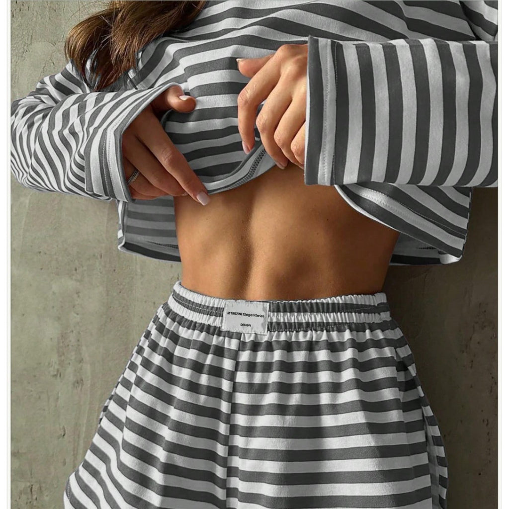 Gestreiftes Strick-Pyjama-Set mit Shorts