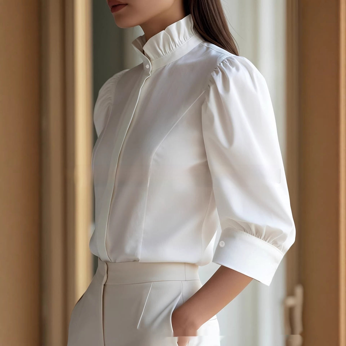 Elegante Stehkragen-Bluse mit Bubi-Ärmeln – Bild 3 | LuxeStyle