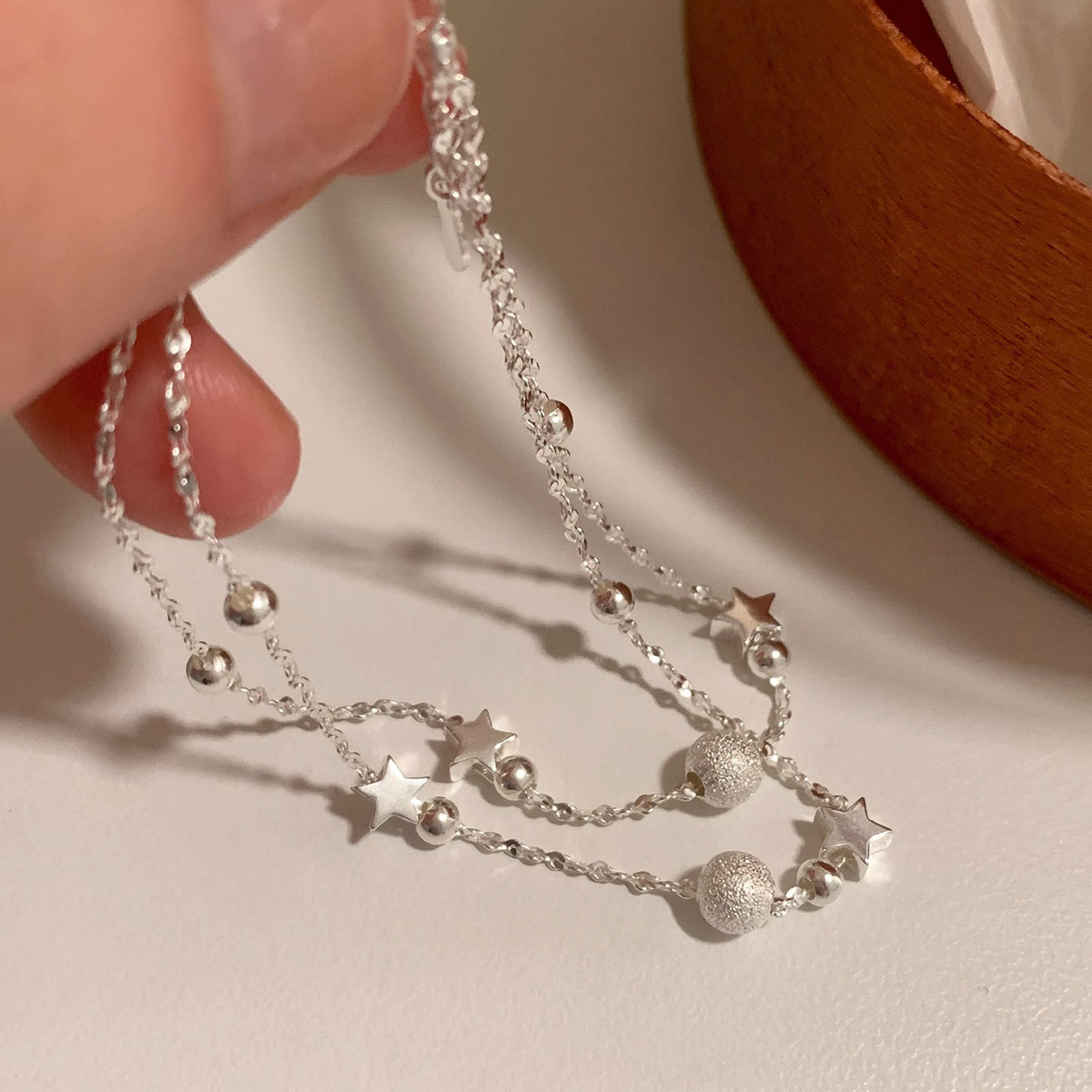 Doppelreihiges Armband aus 999er Feinsilber, matt – Bild 6 | LuxeStyle