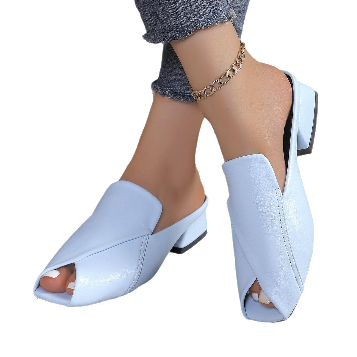 Sandalen mit eckiger Kappe und Absatz