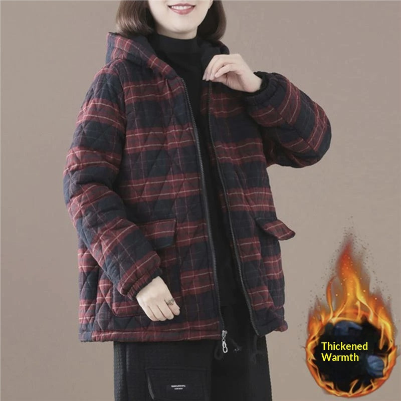 Kurze wattierte Jacke mit Karomuster