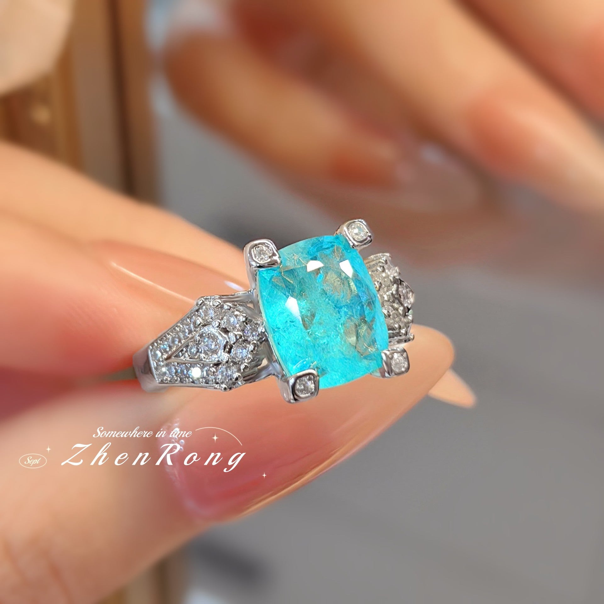 Paraiba-Tourmalin-Ring mit Diamanten
