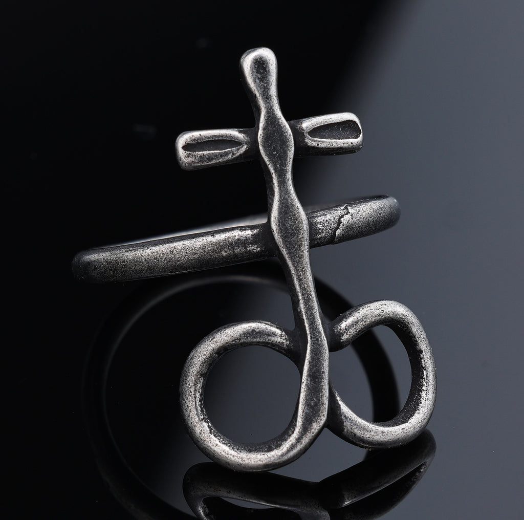 Retro Punk Gothic Ring aus Titanstahl