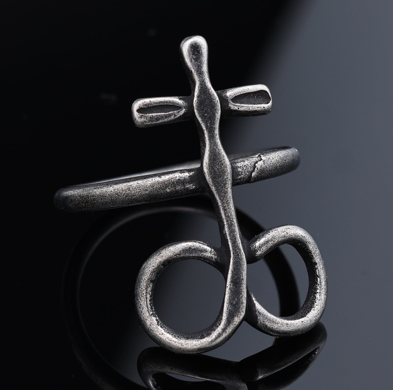 Retro Punk Gothic Ring aus Titanstahl