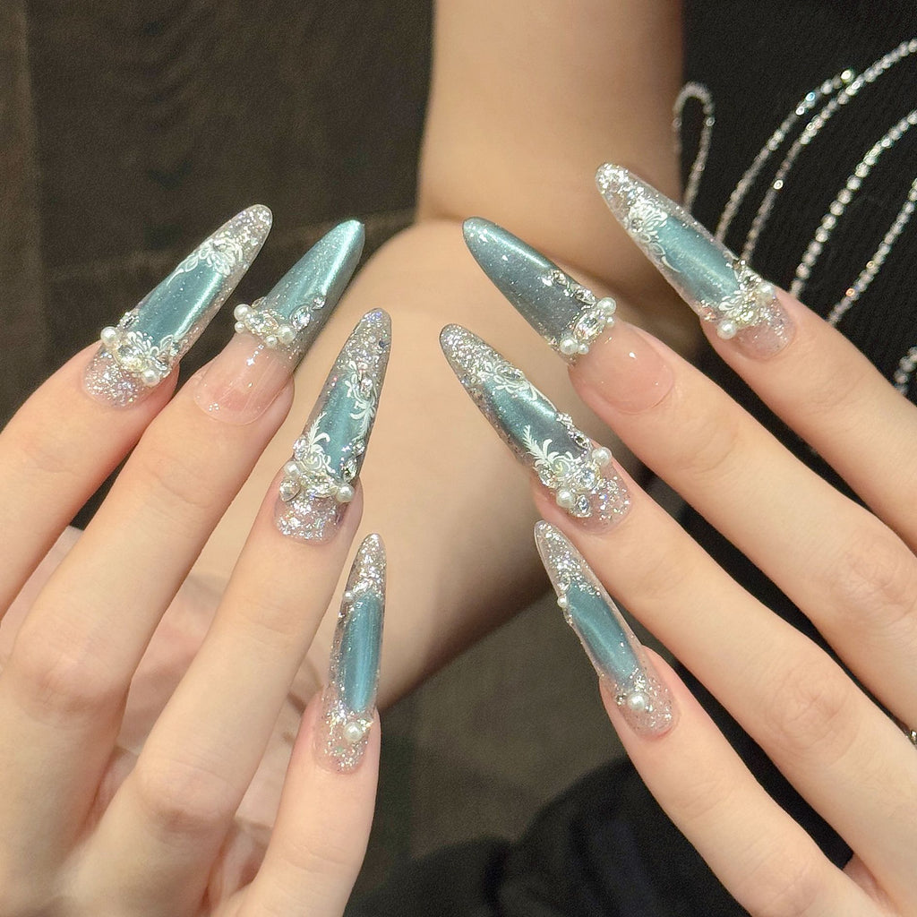 Eisklarer blauer Katzenaugen-Nagelsticker