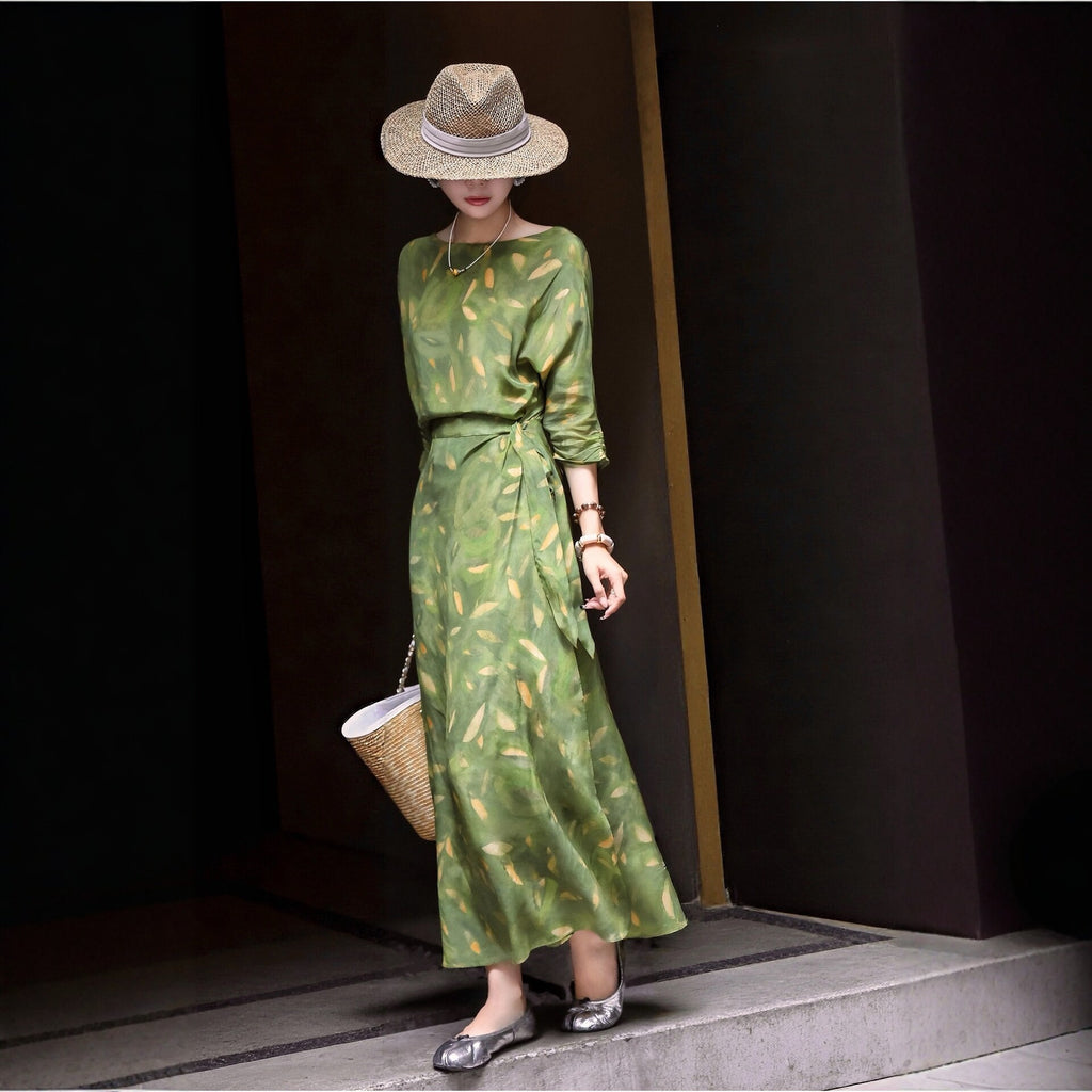 Vintage Seidenkleid mit Print im französischen Stil | LuxeStyle