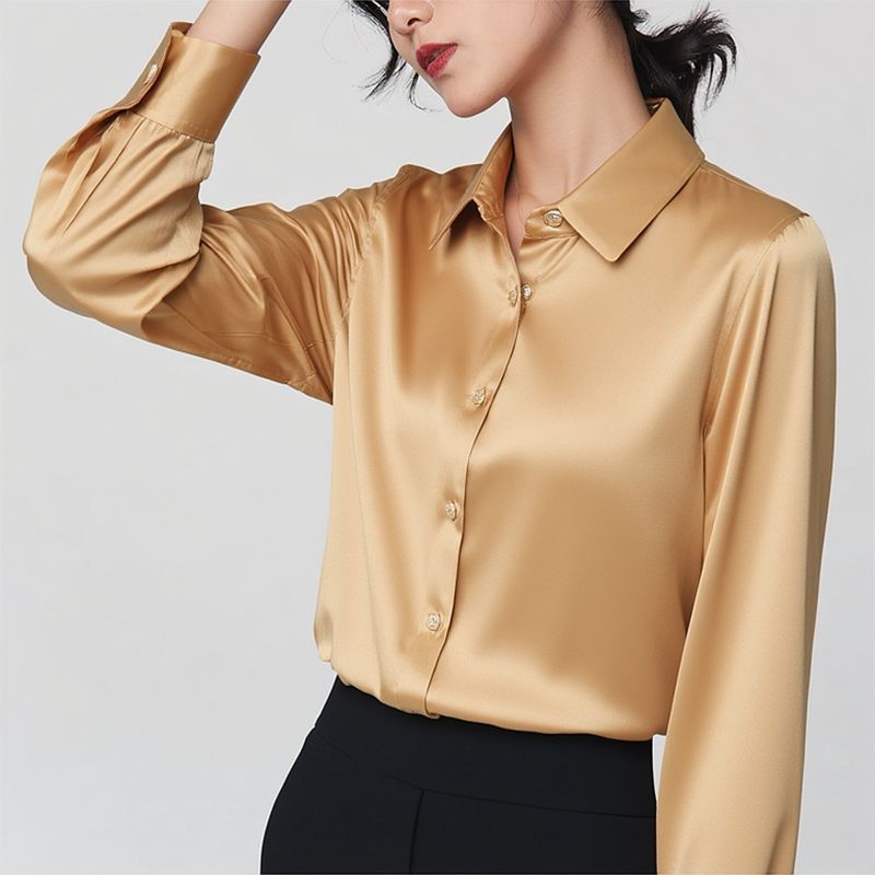 Slim-fit Seidentop mit Farbkontrast