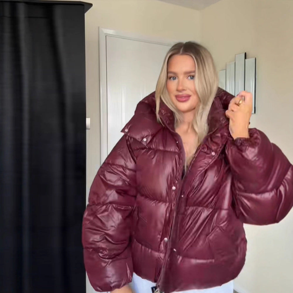 Gefütterte Kurzjacke mit Kapuze | LuxeStyle