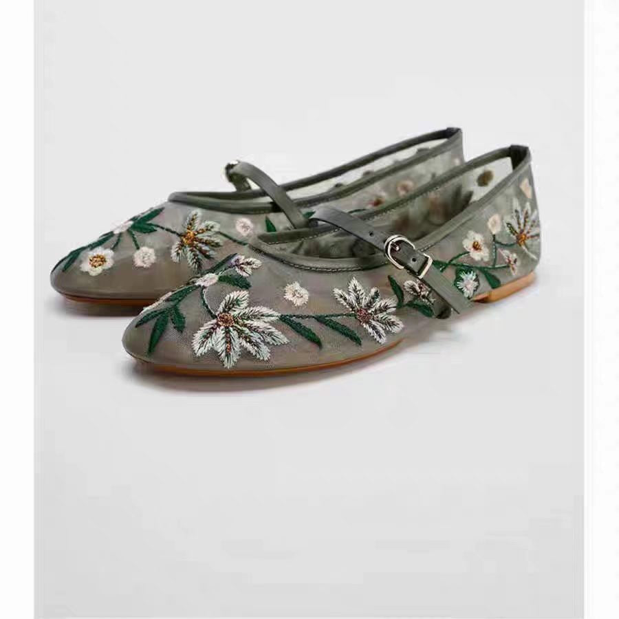 Rundzehen Blumenstickerei Mesh Flachschuhe
