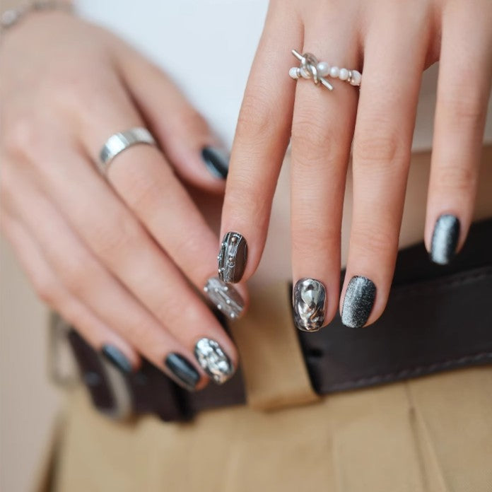 Dunkelgraue Cat-Eye-Press-On Nägel (Kurz)